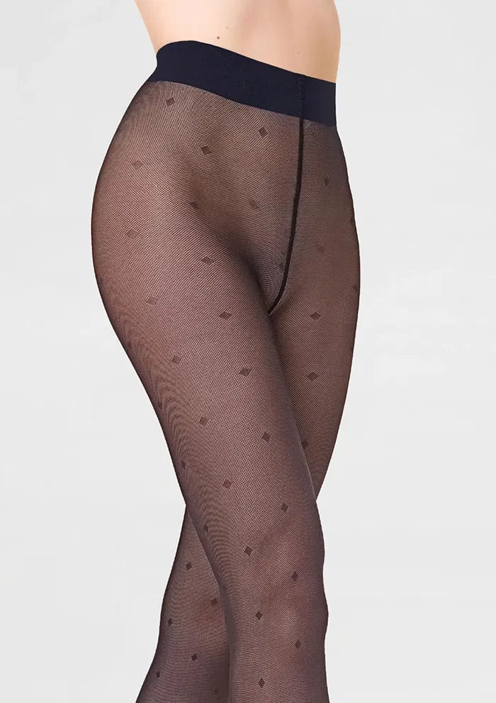 Diamond Pattern Tights UK – 20 DEN Semi-Sheer – Geometric Elegance with Leg-Lengthening Effect